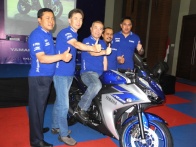 Management PT Yamaha Indonesia Motor Manufacturing dalam launching YZF-R25 ABS